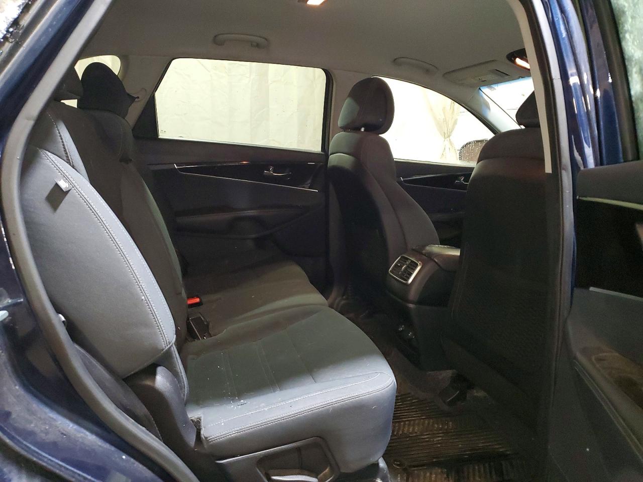 2016 KIA SORENTO LX photo 11