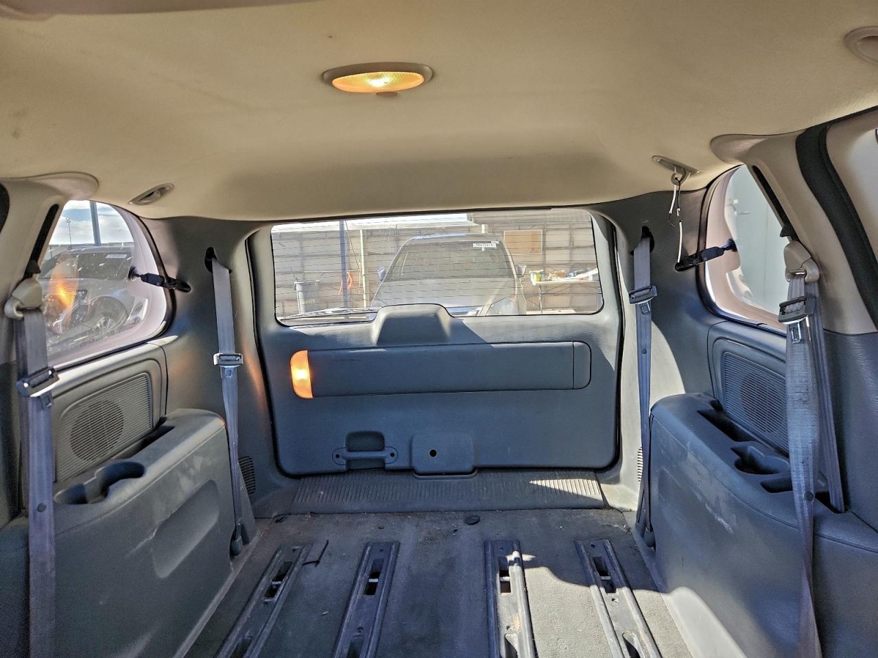 2005 CHRYSLER TOWN & COUNTRY photo 10