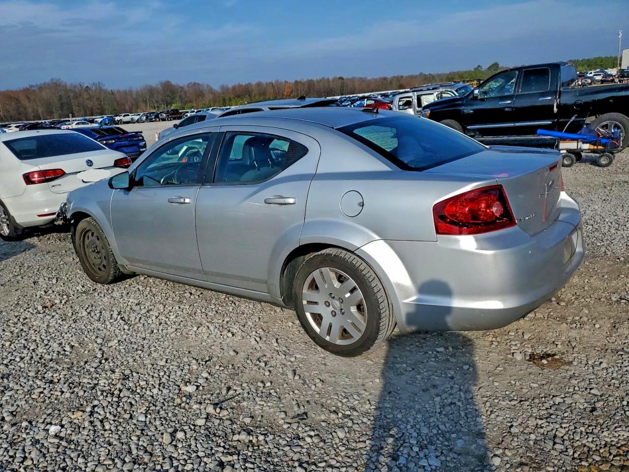 2012 DODGE AVENGER SE photo 3