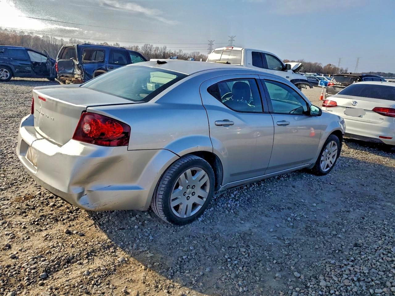 2012 DODGE AVENGER SE photo 5