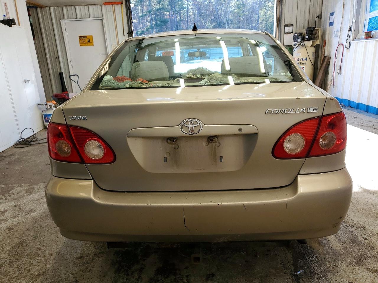 2005 TOYOTA COROLLA LE photo 6