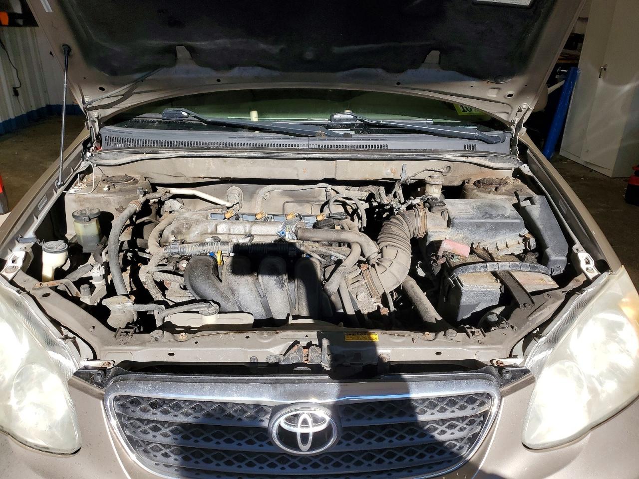 2005 TOYOTA COROLLA LE photo 11