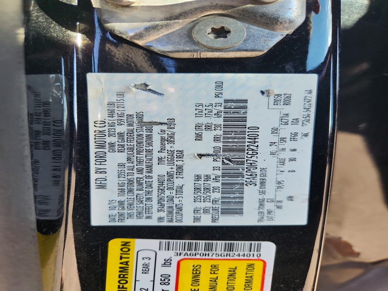 2016 FORD FUSION SE photo 12