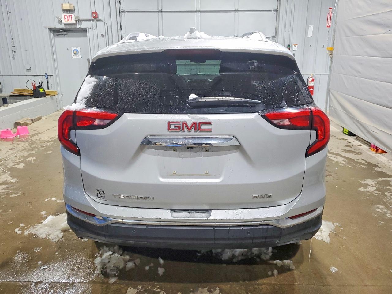 2019 GMC TERRAIN SLT photo 6