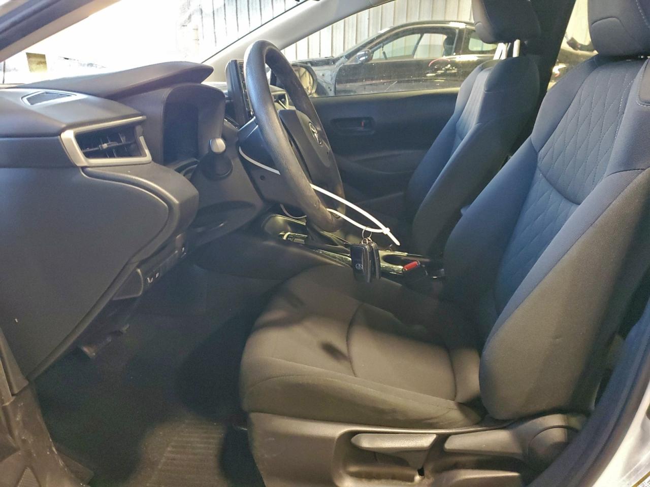 2022 TOYOTA COROLLA LE photo 7