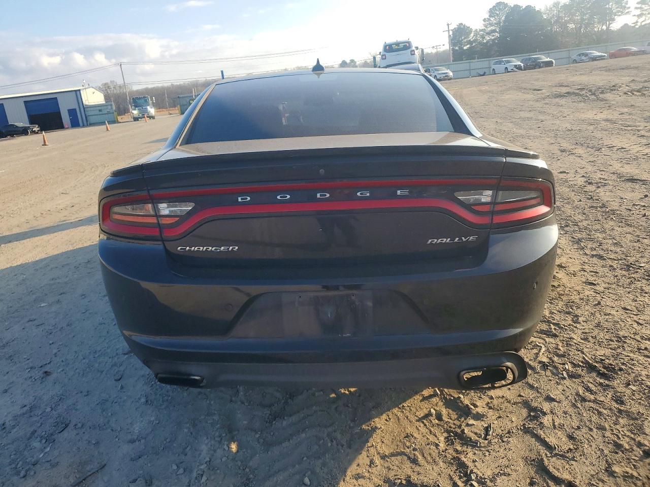 2017 DODGE CHARGER SXT photo 6