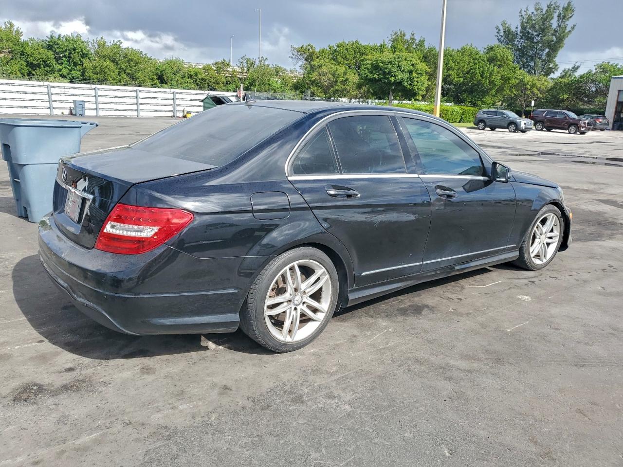 2014 MERCEDES-BENZ C 250 photo 3