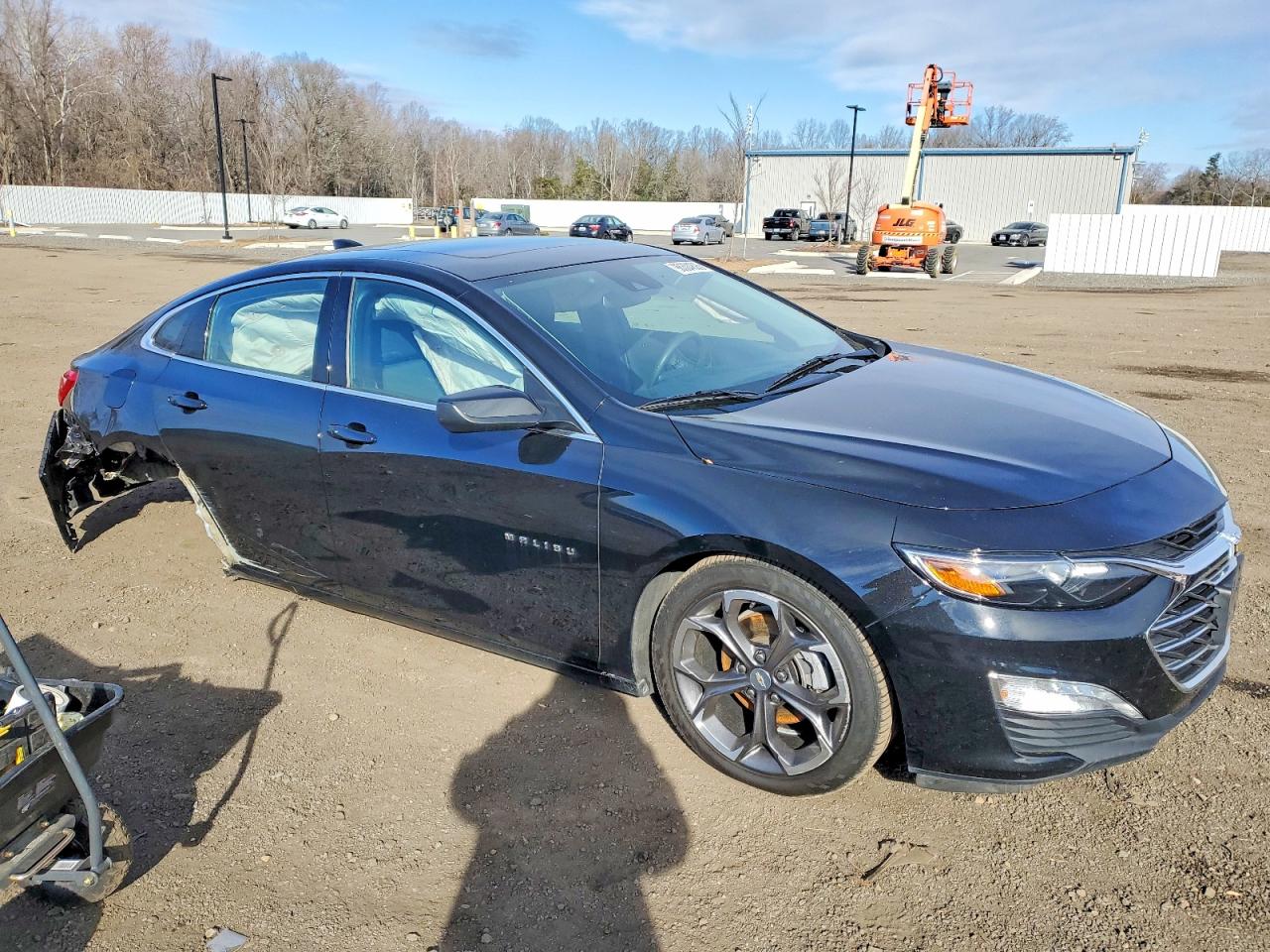 2023 CHEVROLET MALIBU LT photo 4