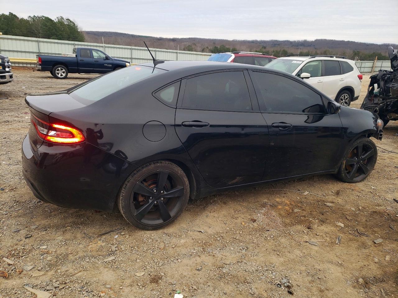 2015 DODGE DART SXT photo 3