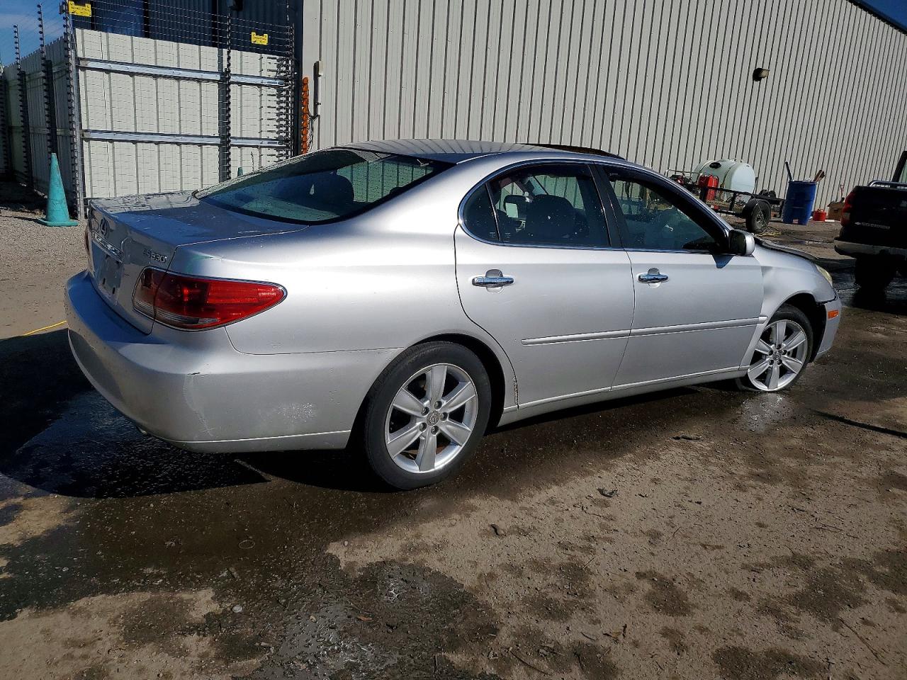 2005 LEXUS ES 330 photo 3