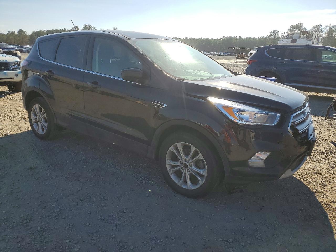 2019 FORD ESCAPE SE photo 4