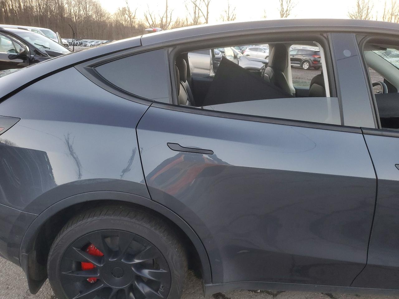 2021 TESLA MODEL Y photo 11