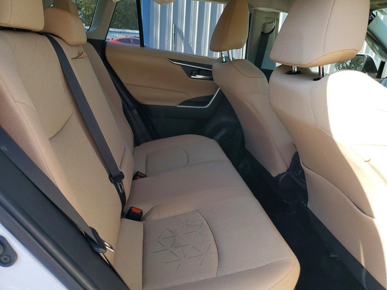 2019 TOYOTA RAV4 XLE photo 11