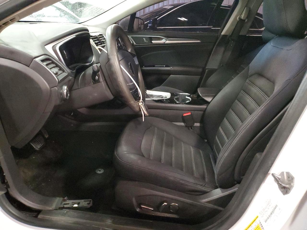 2014 FORD FUSION SE photo 13