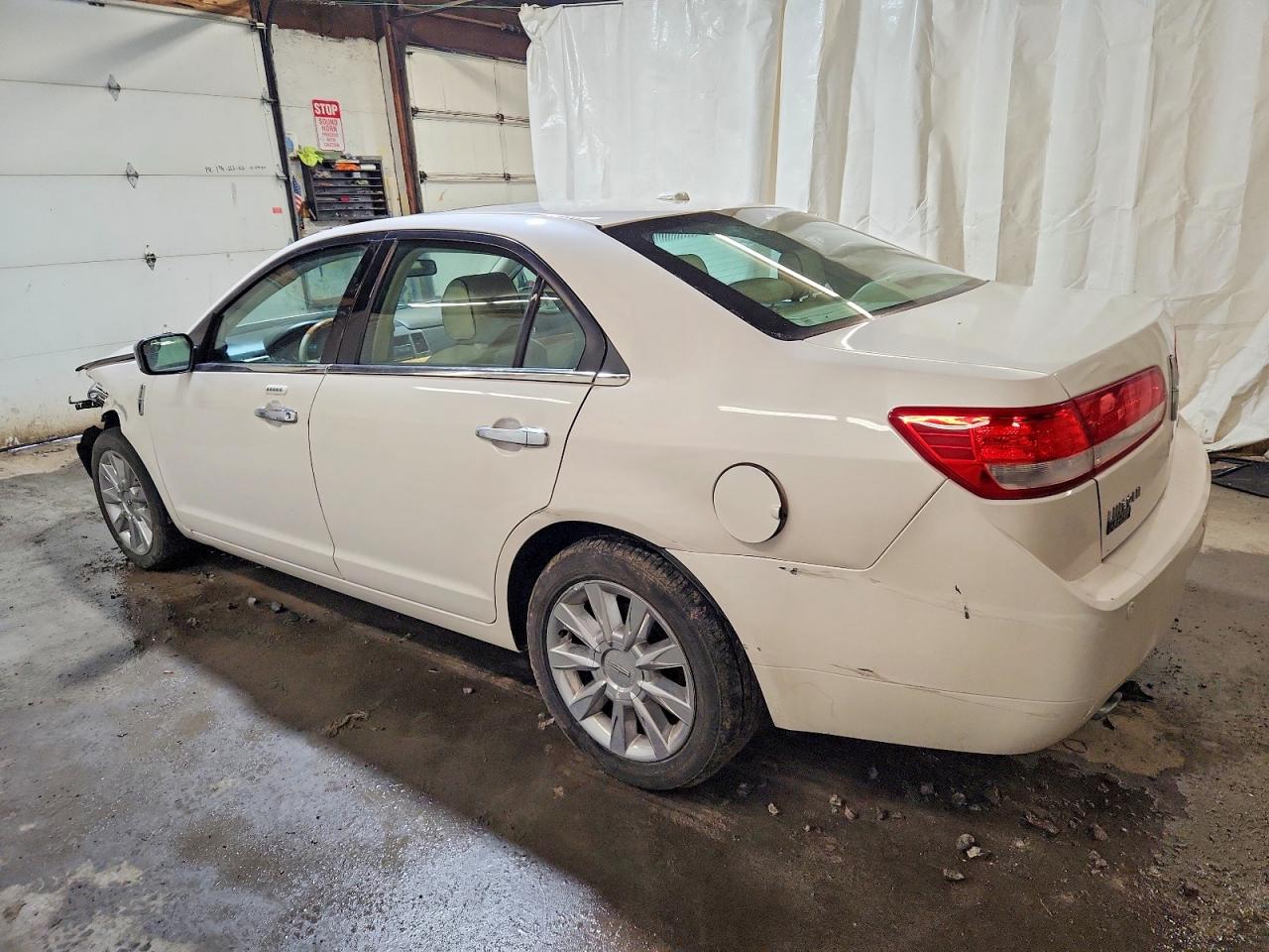 2012 LINCOLN MKZ photo 2