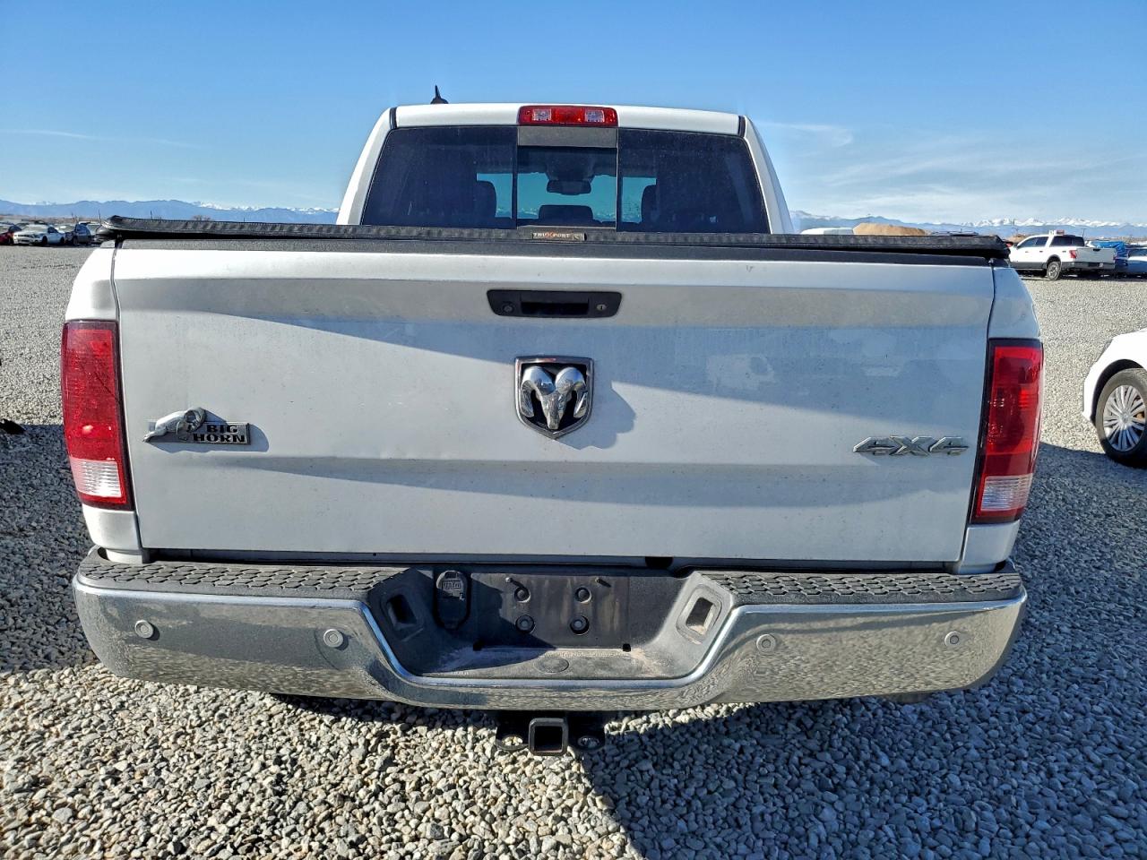 2017 RAM 1500 SLT photo 6