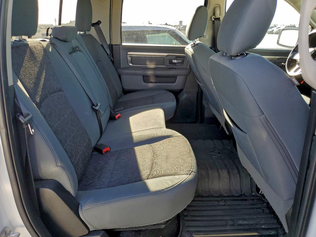 2017 RAM 1500 SLT photo 10
