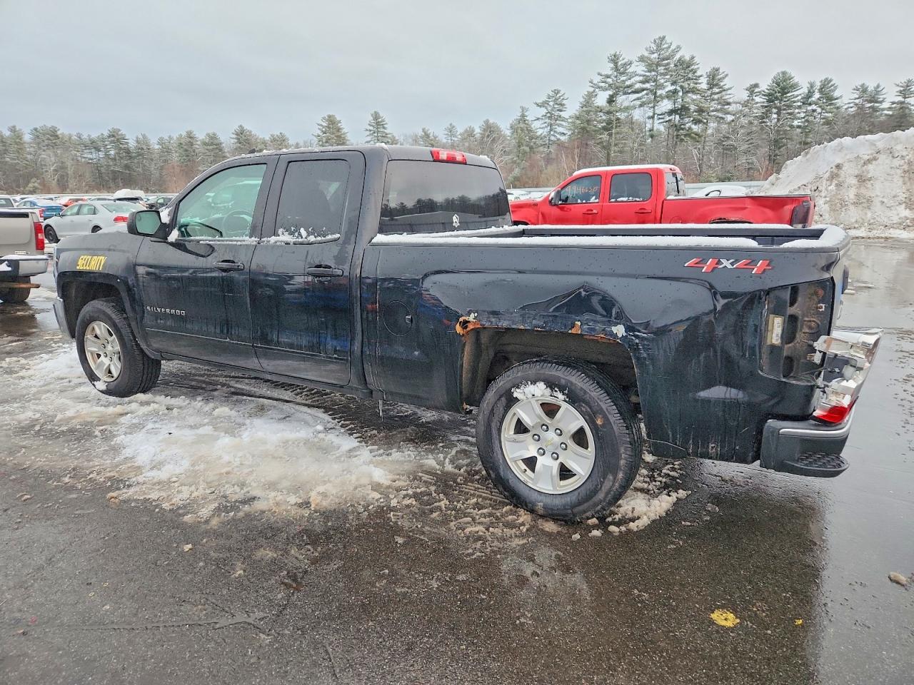 2018 CHEVROLET SILVERADO K1500 LT photo 3
