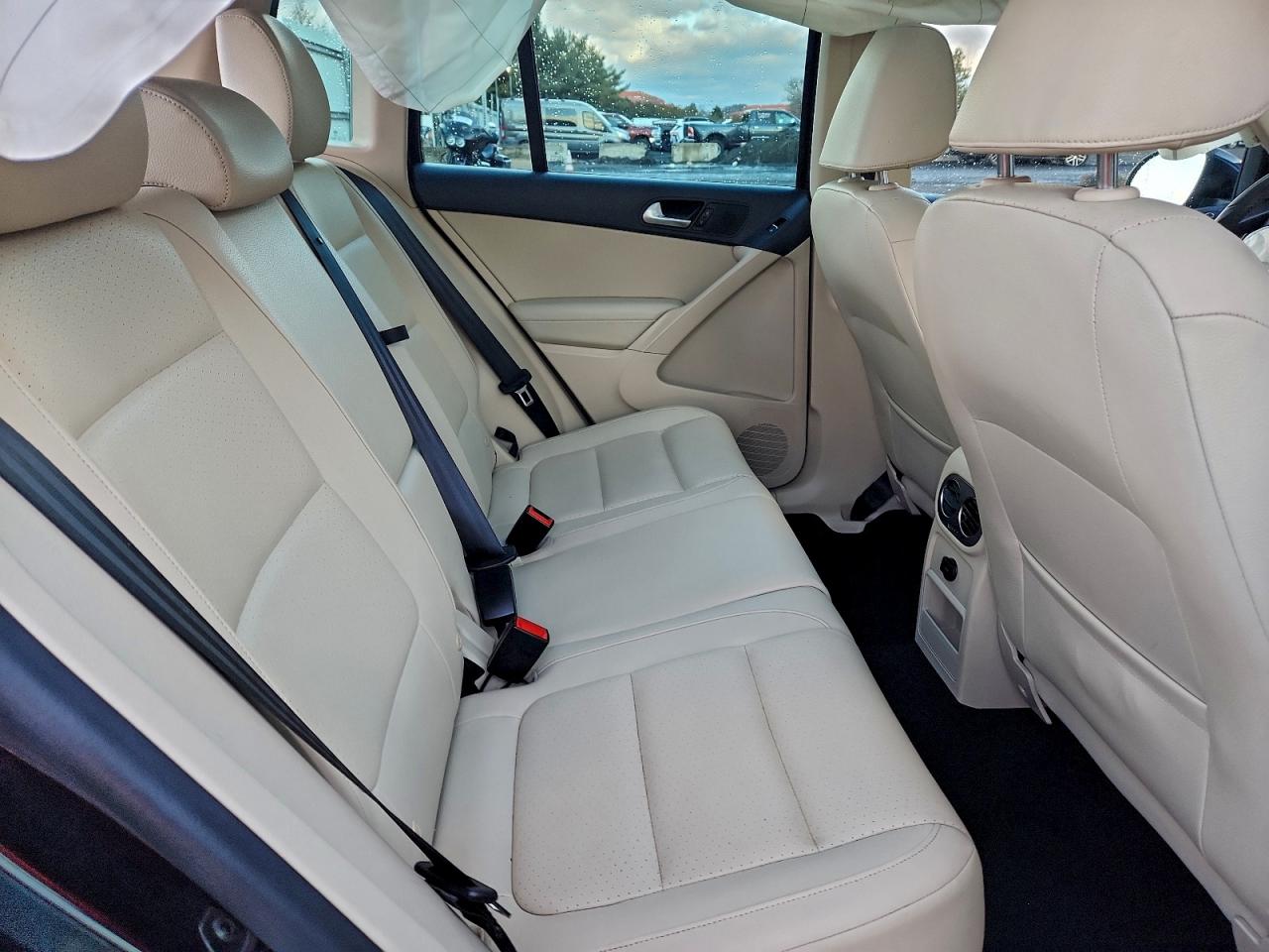 2017 VOLKSWAGEN TIGUAN WOLFSBURG photo 11