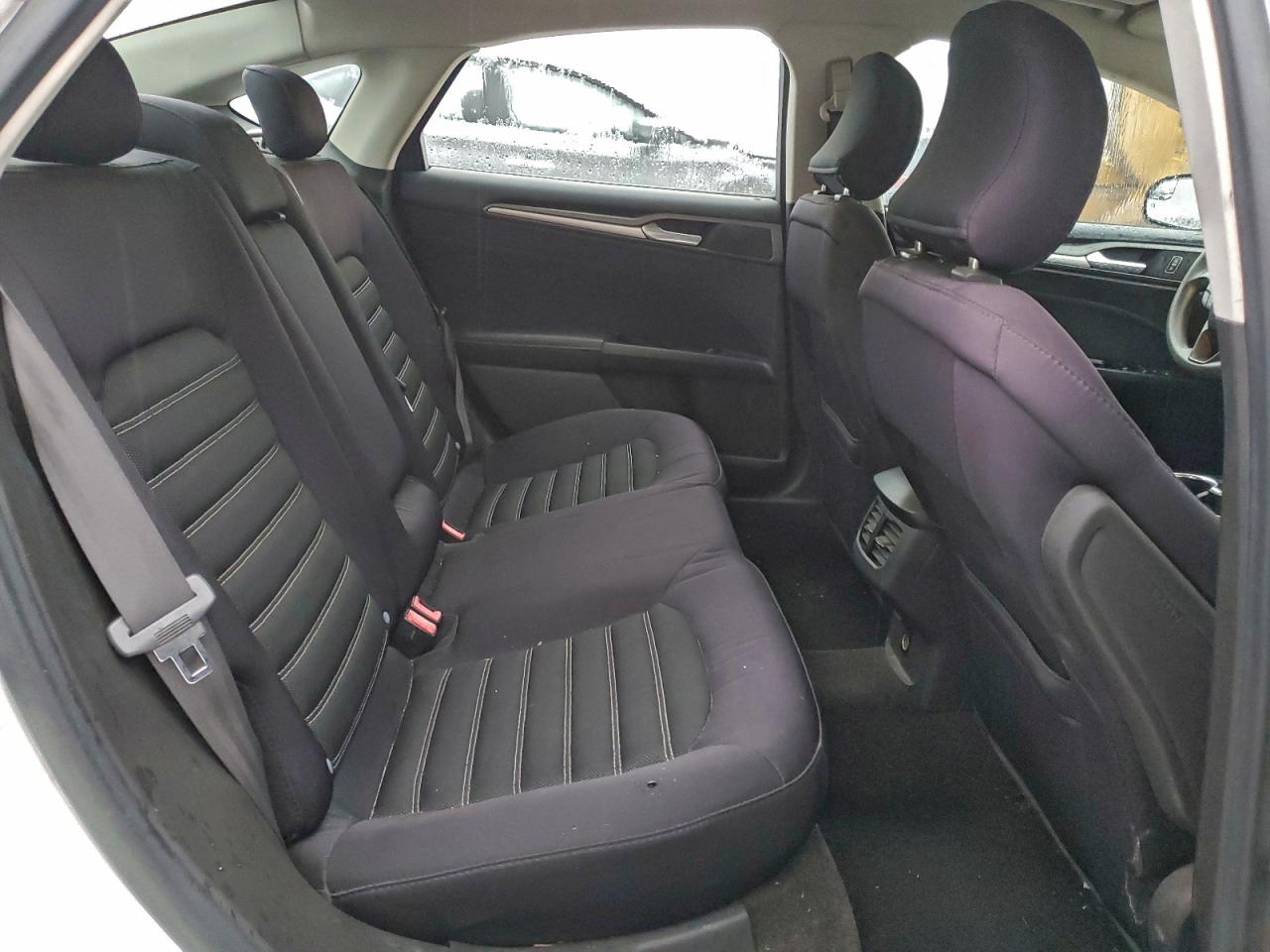 2015 FORD FUSION SE photo 10