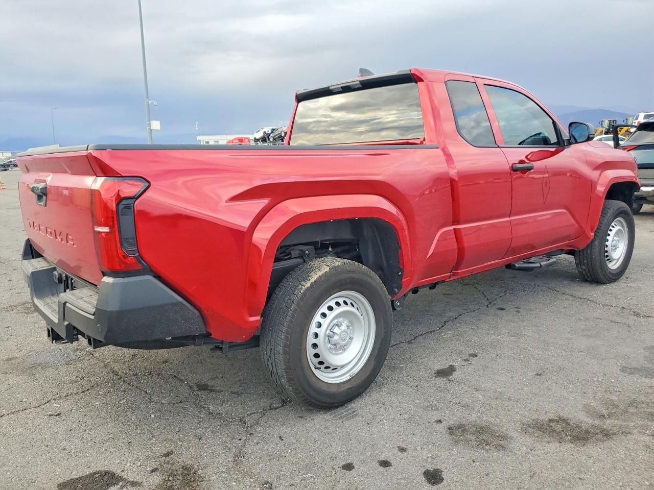 2025 TOYOTA TACOMA XTRACAB photo 3