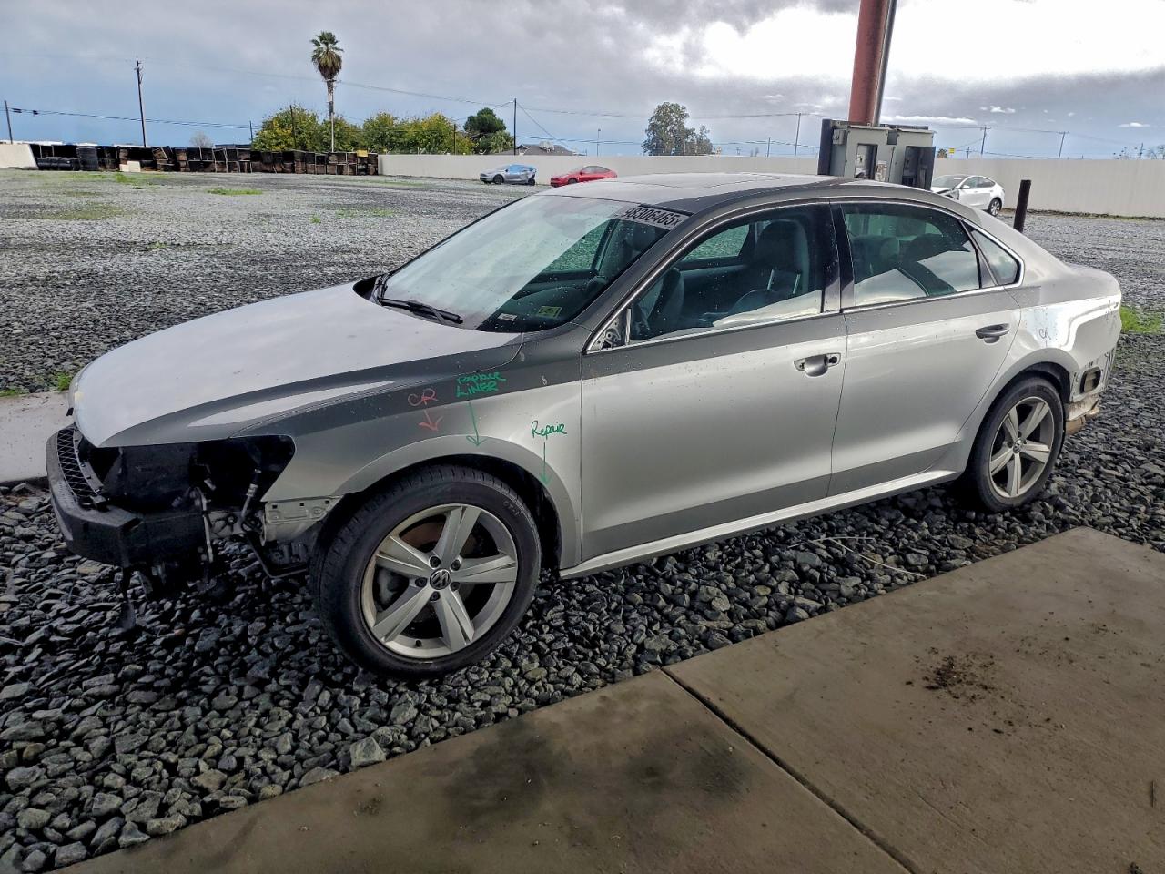 2012 VOLKSWAGEN PASSAT