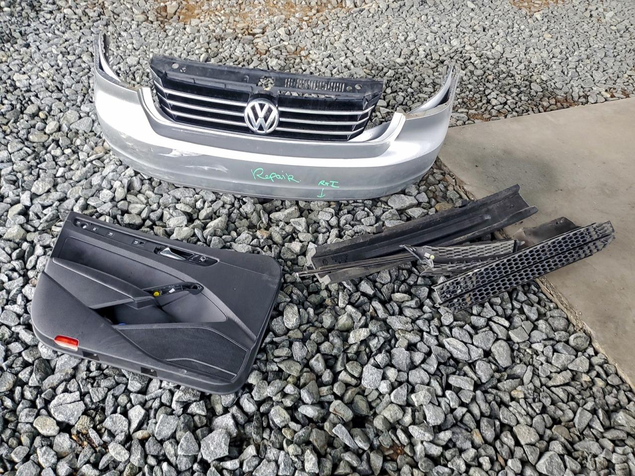 2012 VOLKSWAGEN PASSAT SE photo 12