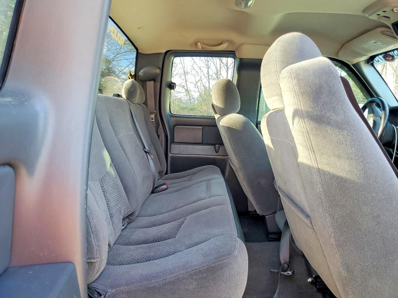 2006 CHEVROLET SILVERADO C1500 photo 10