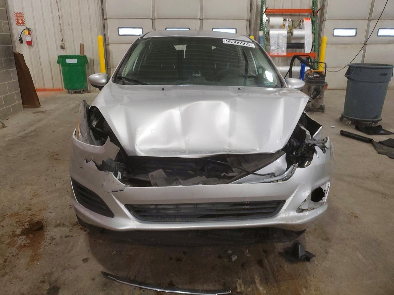 2019 FORD FIESTA SE photo 5