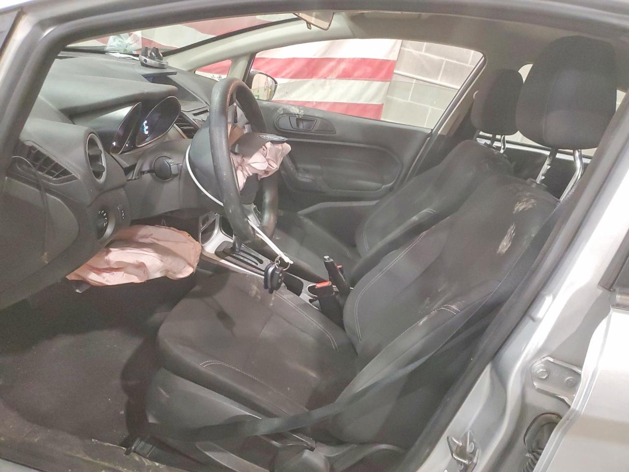 2019 FORD FIESTA SE photo 7