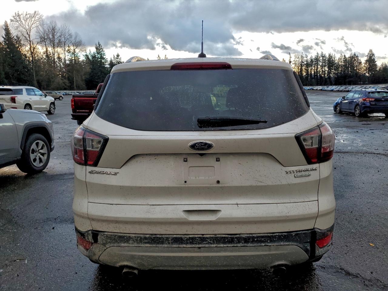 2017 FORD ESCAPE TITANIUM photo 6