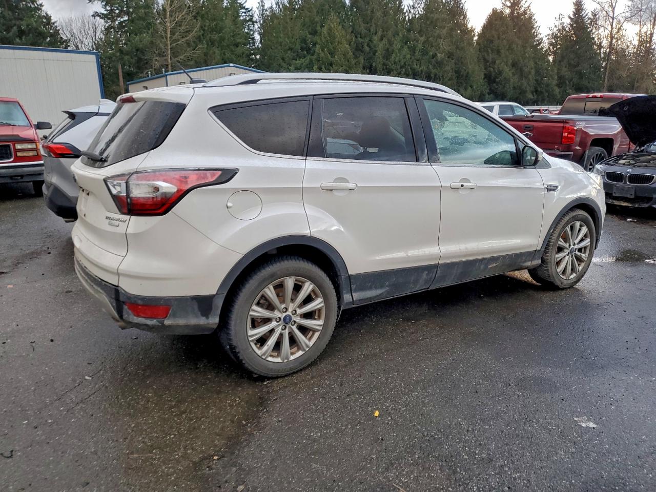 2017 FORD ESCAPE TITANIUM photo 3