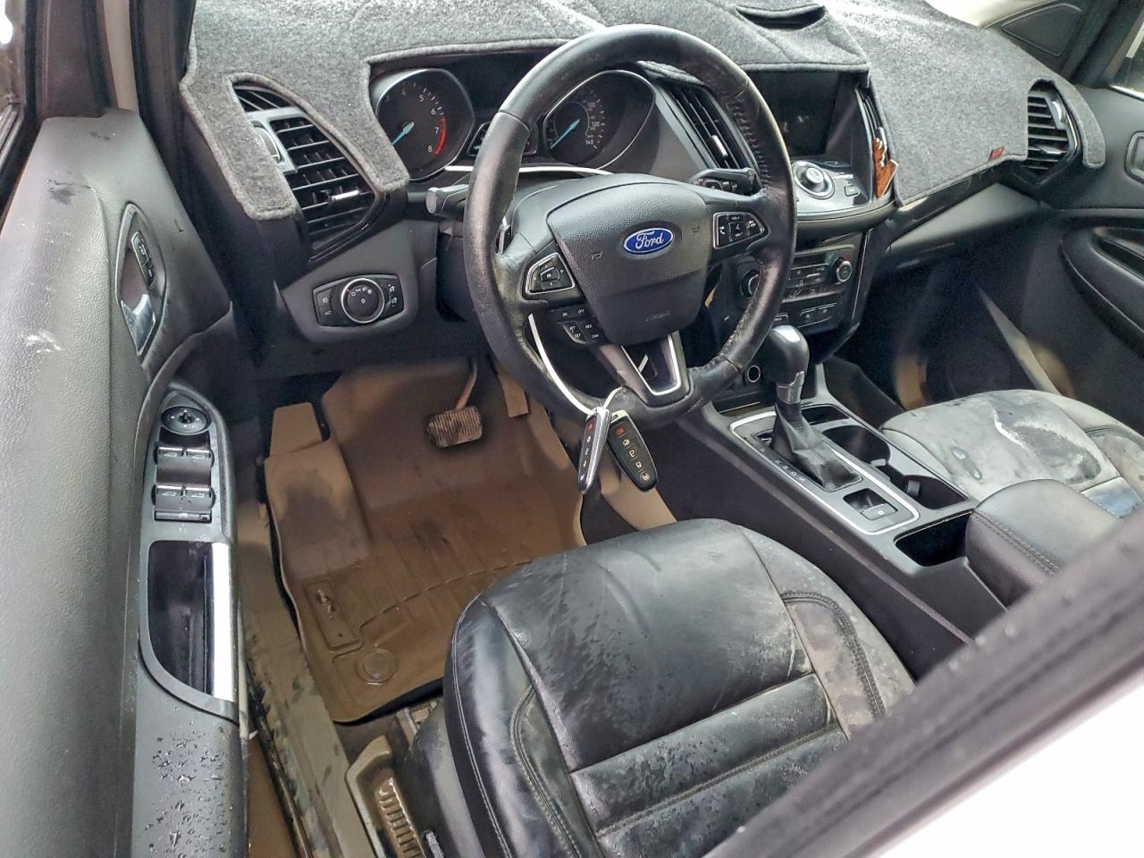 2017 FORD ESCAPE TITANIUM photo 8