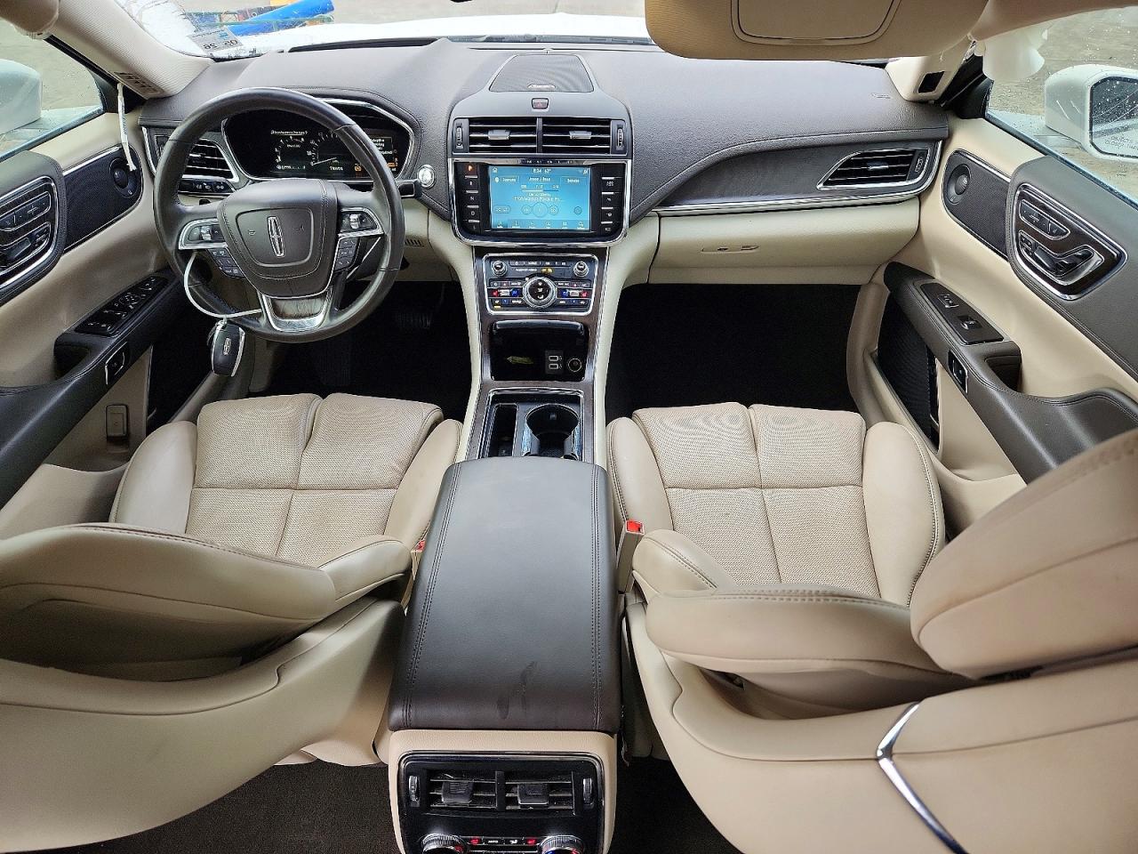 2019 LINCOLN CONTINENTAL RESERVE photo 8