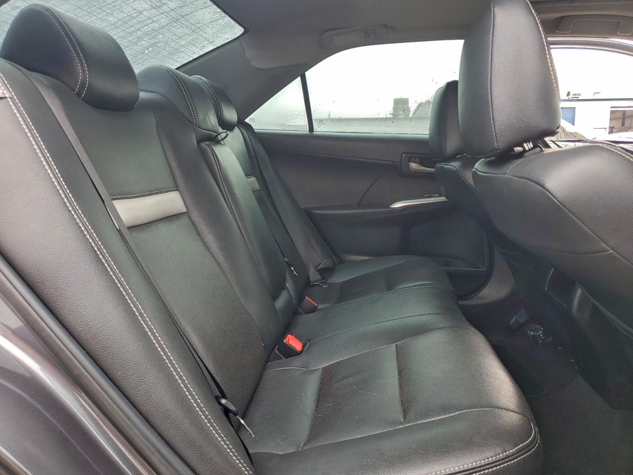 2014 TOYOTA CAMRY L photo 10