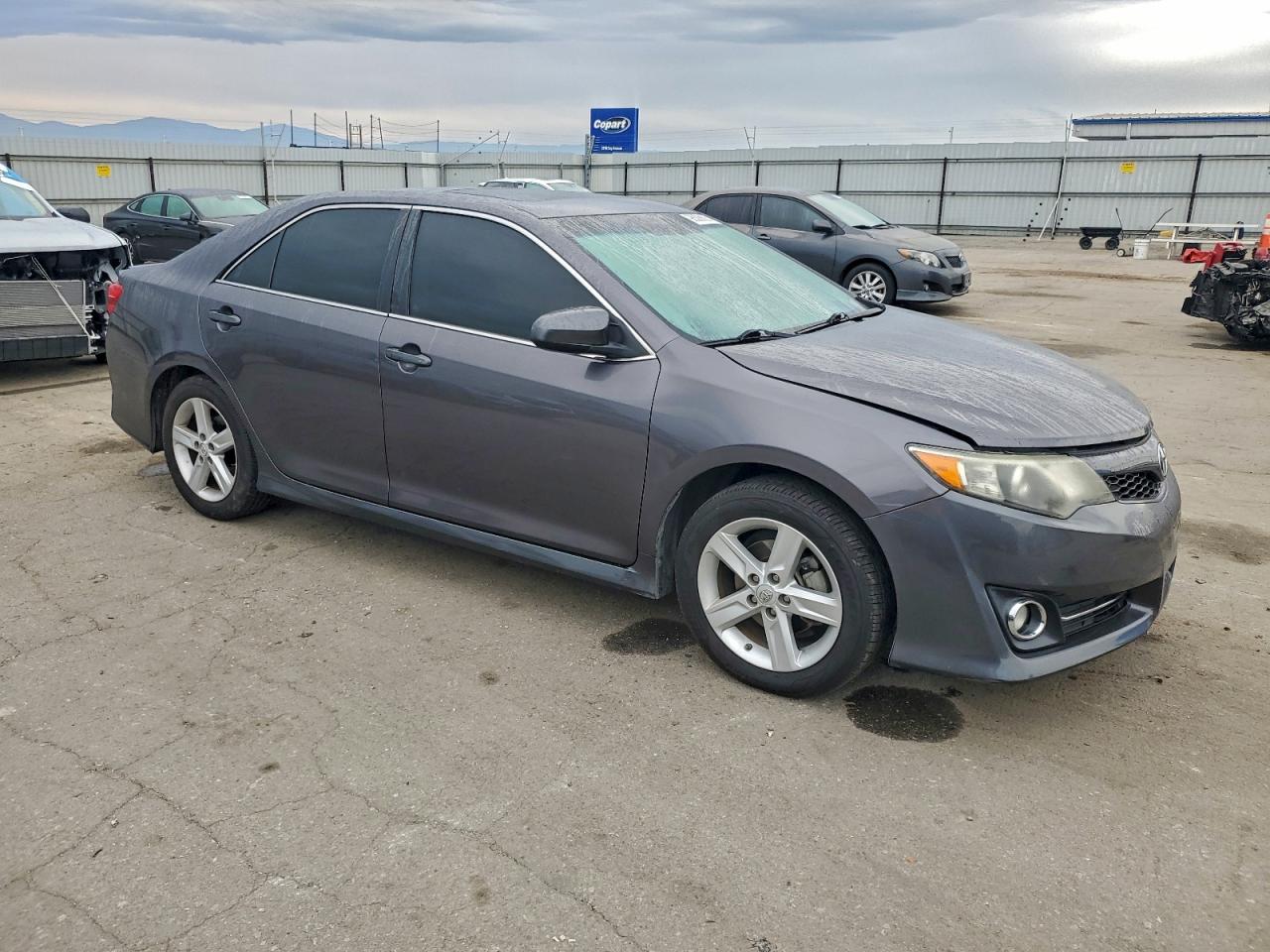 2014 TOYOTA CAMRY L photo 4