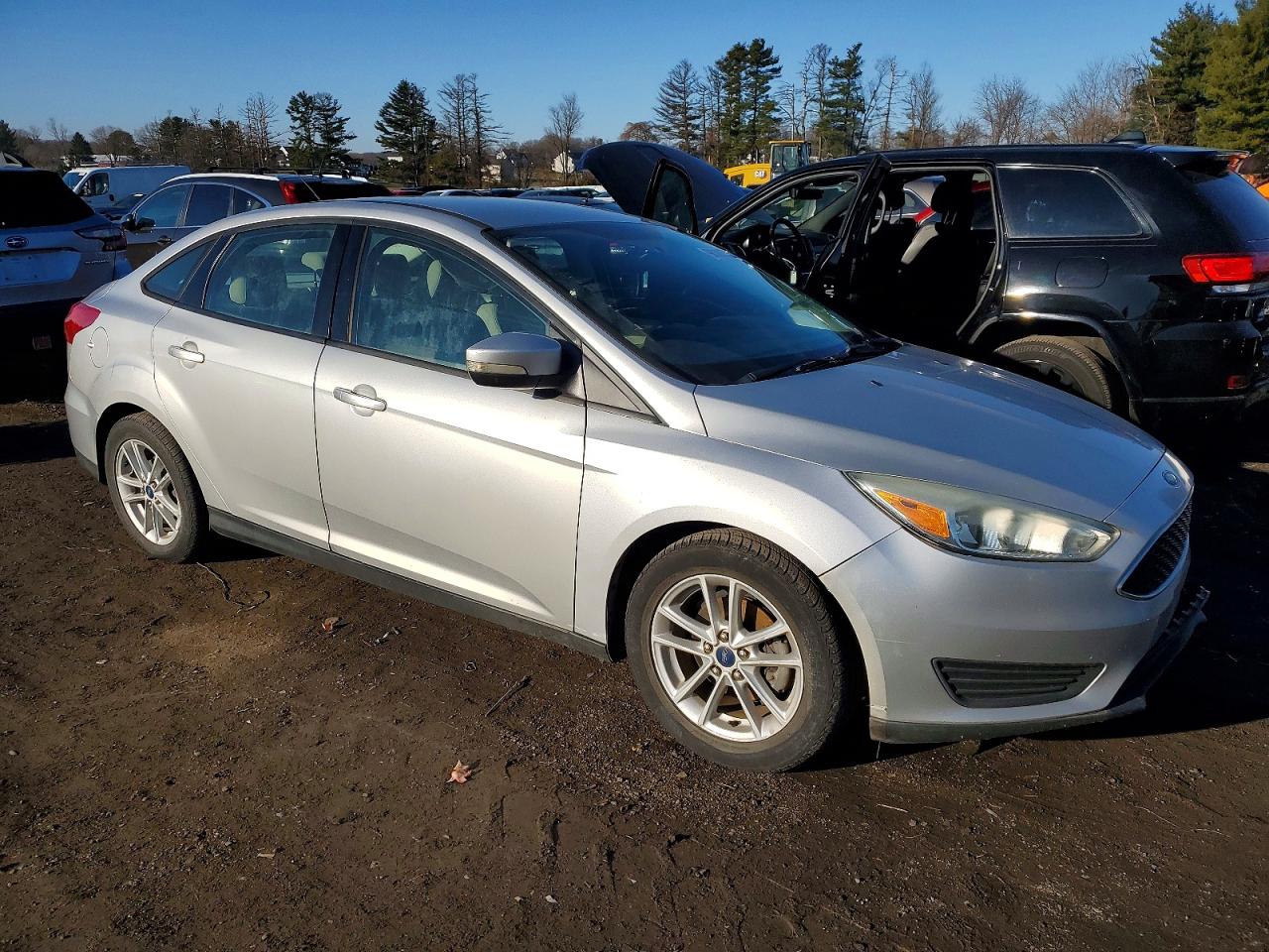 2015 FORD FOCUS SE photo 4