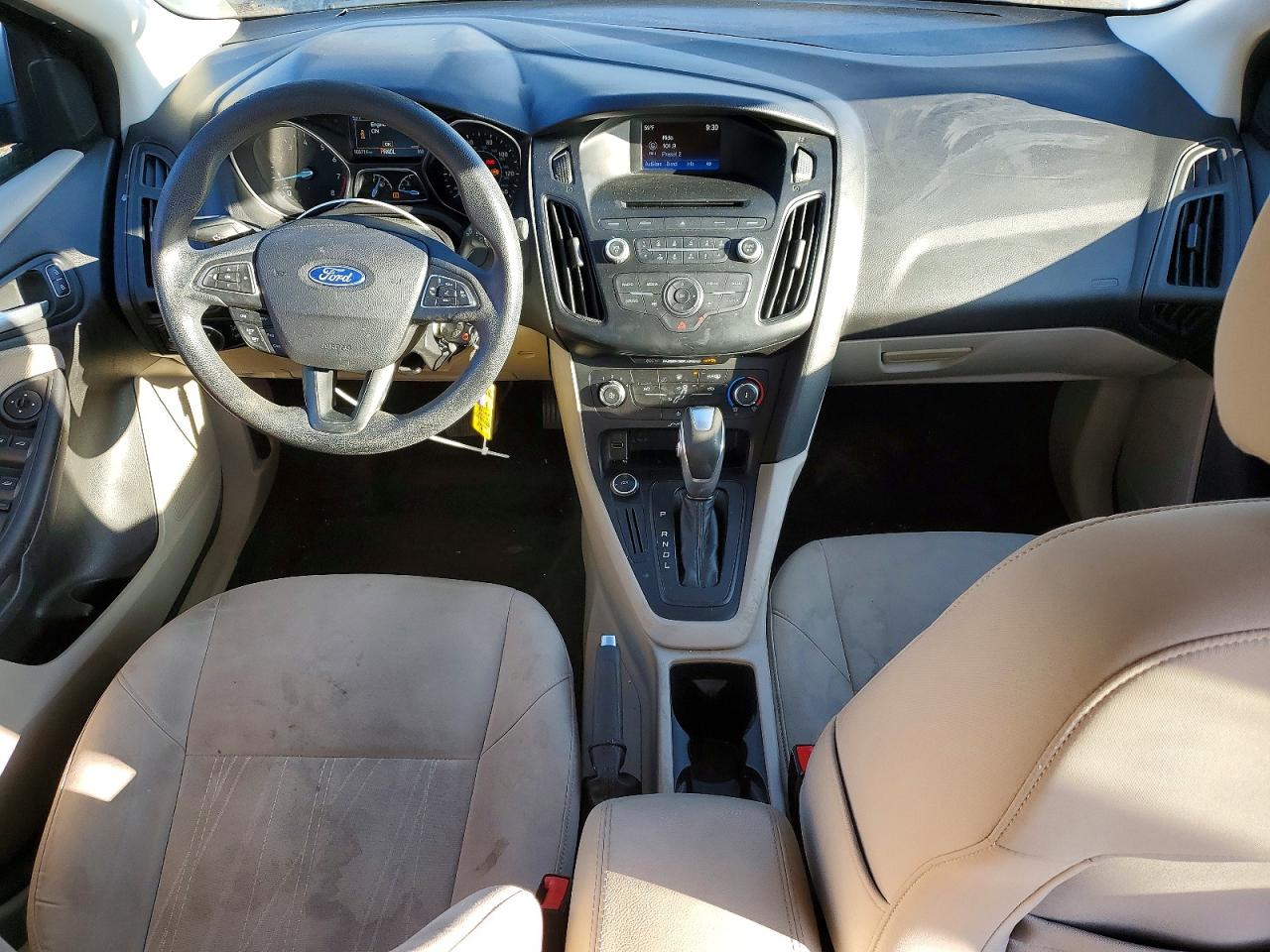 2015 FORD FOCUS SE photo 8