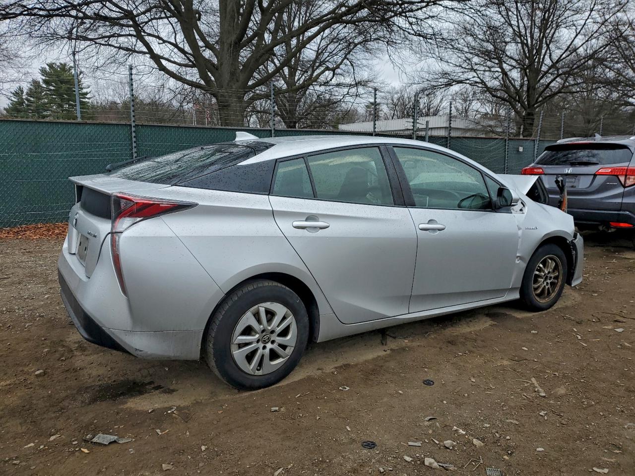 2016 TOYOTA PRIUS photo 3