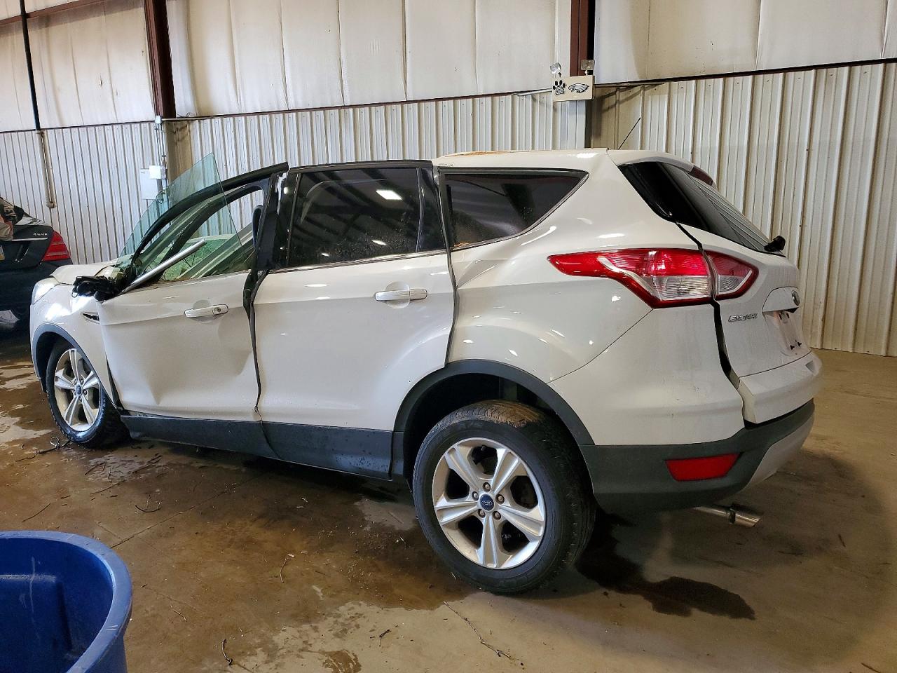 2015 FORD ESCAPE SE photo 2