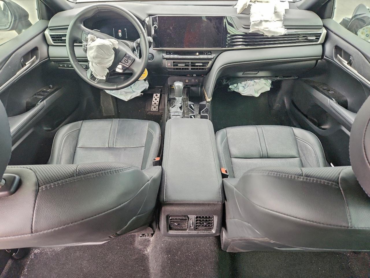 2025 TOYOTA CAMRY XSE photo 8