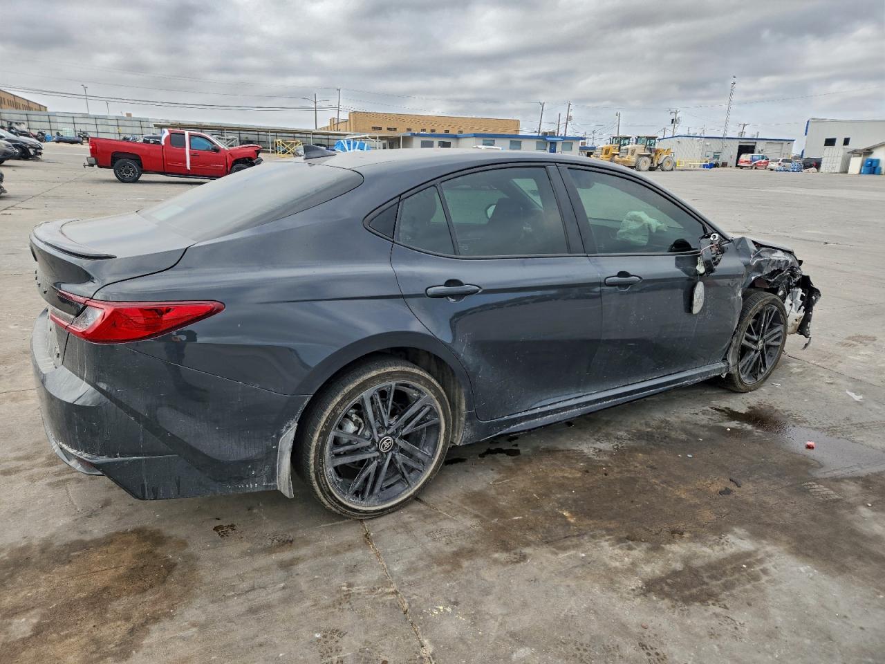 2025 TOYOTA CAMRY XSE photo 3