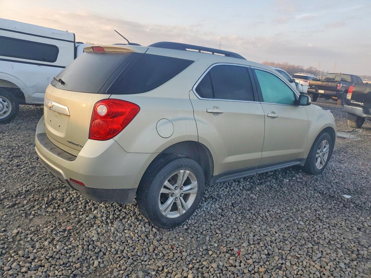 2015 CHEVROLET EQUINOX LT photo 3