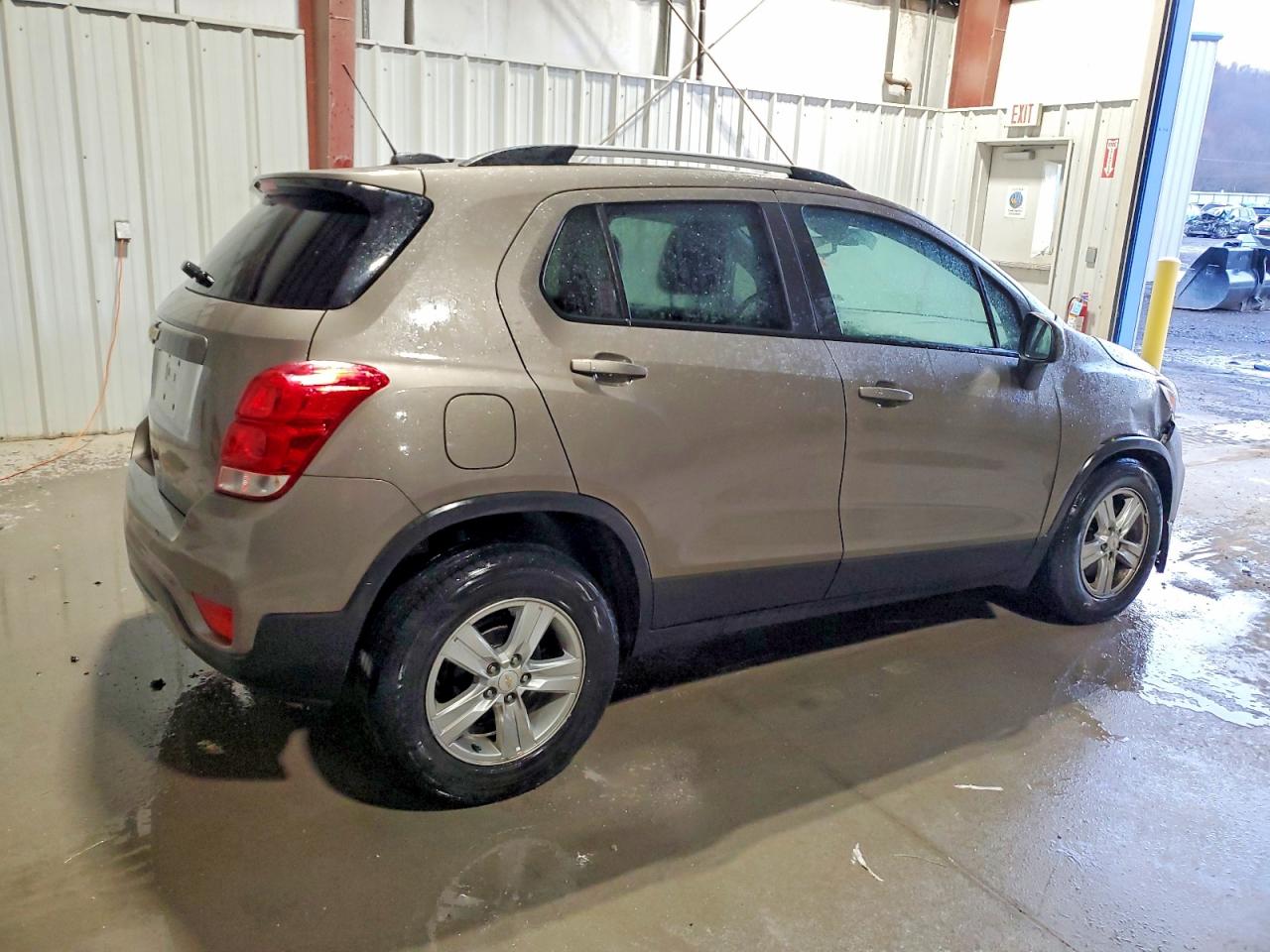 2021 CHEVROLET TRAX 1LT photo 3