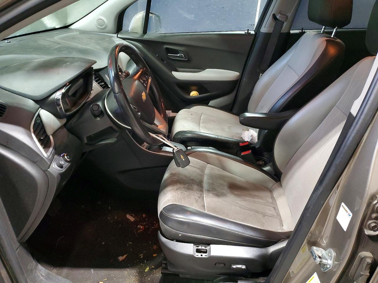 2021 CHEVROLET TRAX 1LT photo 7