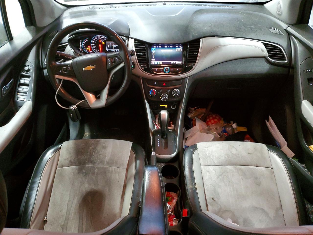 2021 CHEVROLET TRAX 1LT photo 8