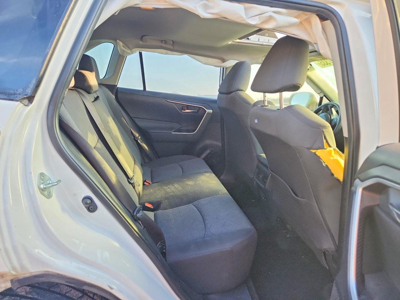 2019 TOYOTA RAV4 XLE photo 11