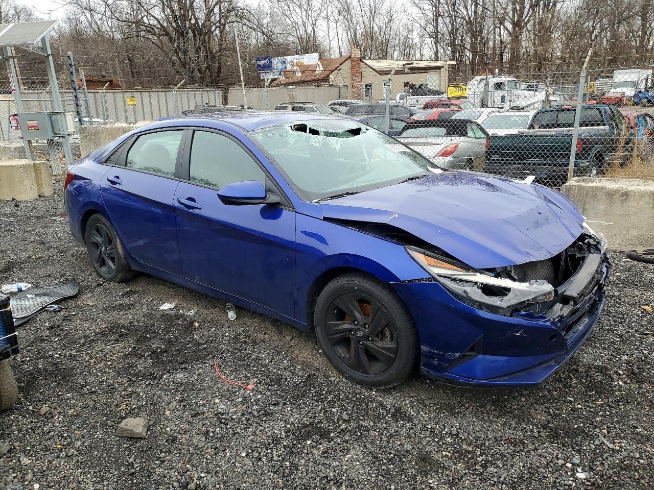 2022 HYUNDAI ELANTRA SEL photo 4
