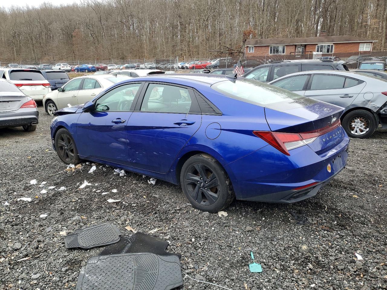2022 HYUNDAI ELANTRA SEL photo 2