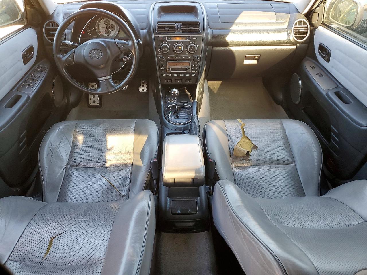 2003 LEXUS IS 300 photo 8